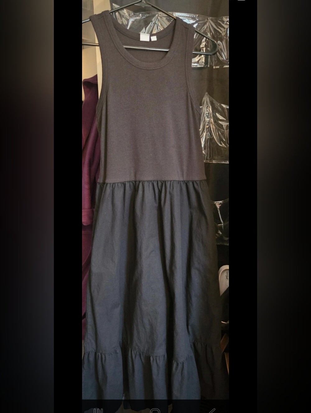 GAP Women's Sleeveless Black Dress - size Large